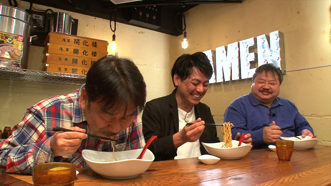 西巻夫妻店主が考える『Noodle Stand Tokyo』のコンセプトは「エシカル」。聞きなれないその言葉の真意は「環境保全や安心安全」。スムージーの他にも低糖質の麺なども用意し、ラーメンを美味しく健康的に食べて欲しいという試みが盛り沢山！健康を意識し出す年代のラーテレMC陣（笑）も大満足でした！