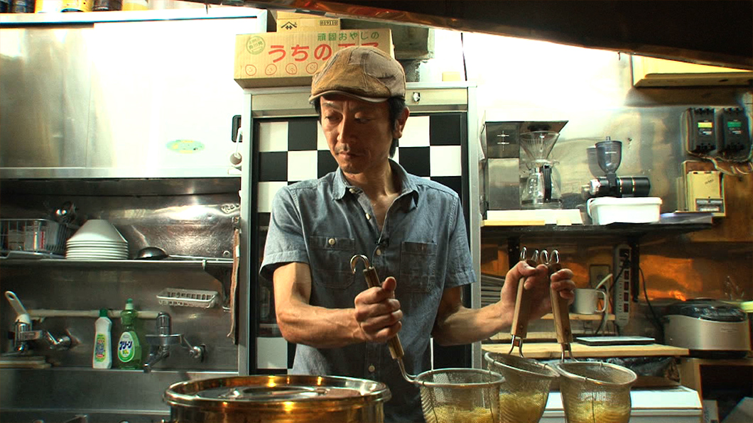 『武蔵野・多摩特集』第三弾は、長野からやってきたラーメンカフェ『Hitotsuya phase2』をご紹介。イチオシは強靭なコシの自家製麺と大迫力の名物デザートという、激戦区・立川の中でもと個性がキラリと際立つお店です！