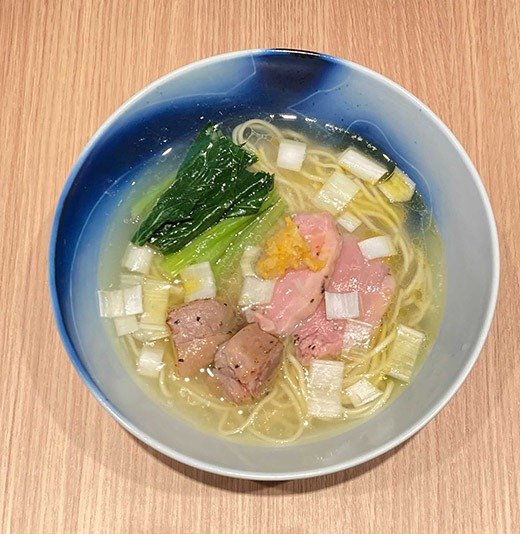 麺魚の「鴨中華そば」、SPメニュー「濃厚くえラーメン」登場