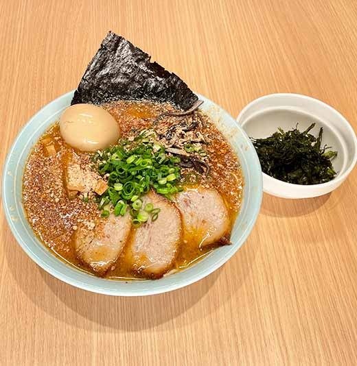 辛口 全部のせラーメン