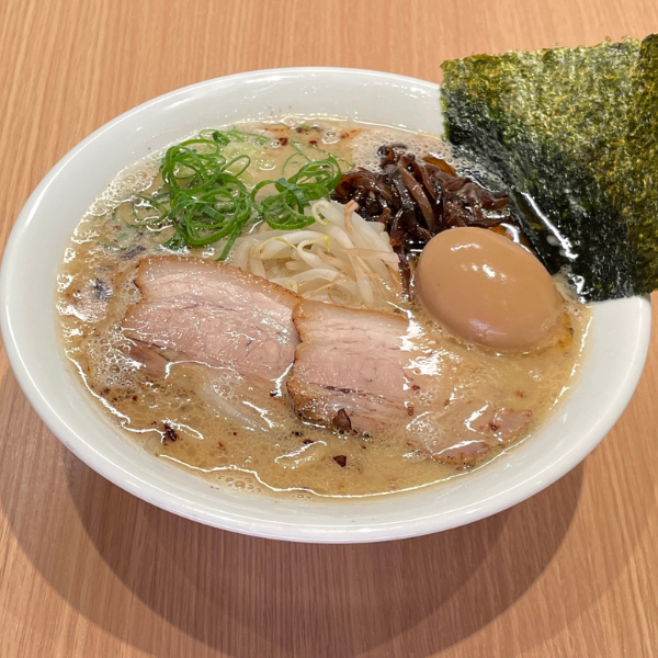 味玉鹿児島豚骨ラーメン