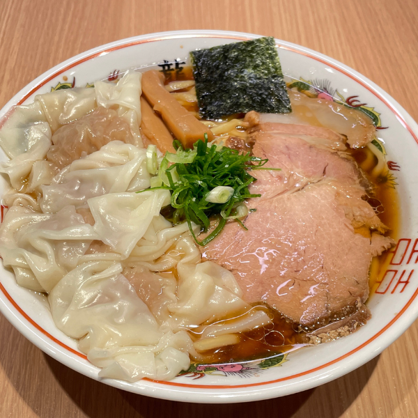 醤油ワンタン麺