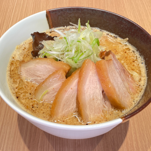 AKIHA味噌チャーシュー麺・白