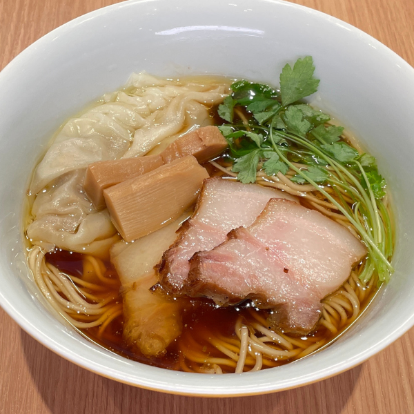 日本三大地鶏の醤油ラーメン