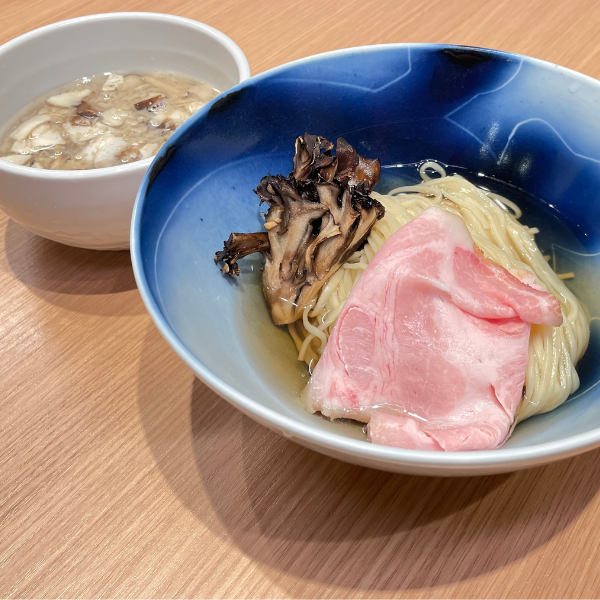 黒舞茸水の煮干しつけ麺