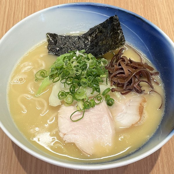 鶏白湯塩ラーメン