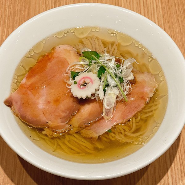 地鶏と昆布締チャーシューの塩チャーシューメン